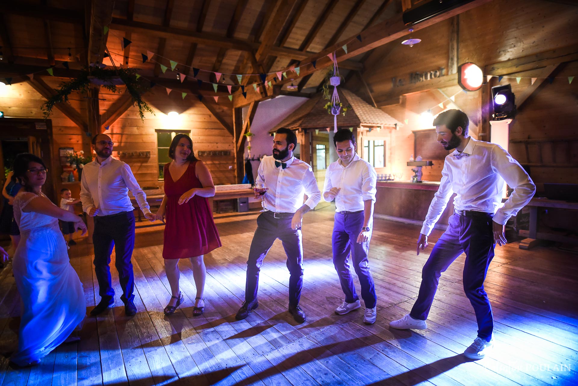 Mariage La Drille au bord de l'eau - Valentine Poulain danser