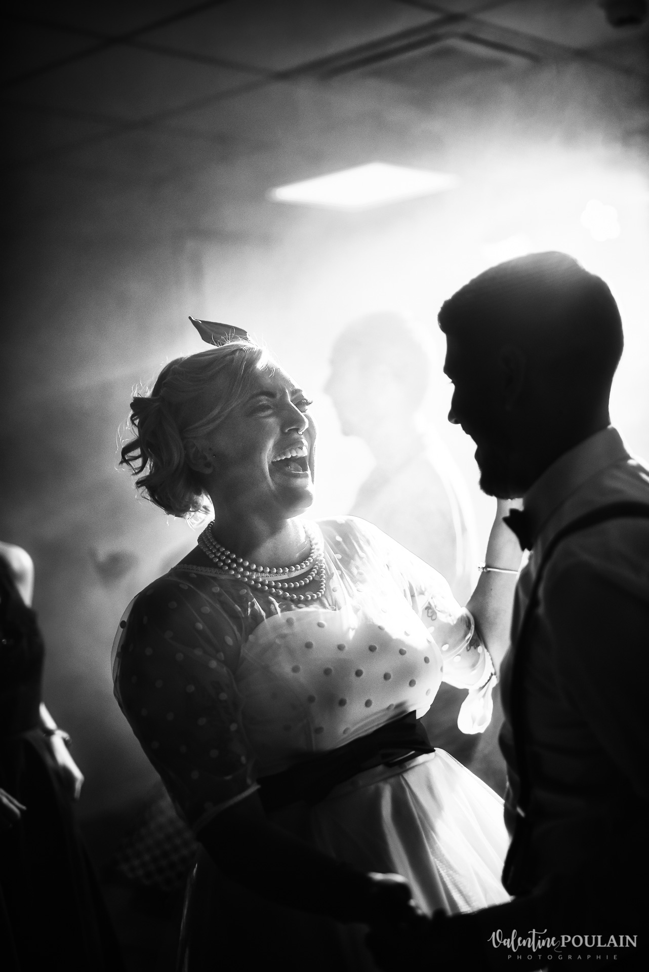 Mariage vintage rockabilly - Valentine Poulain danse noir et blanc