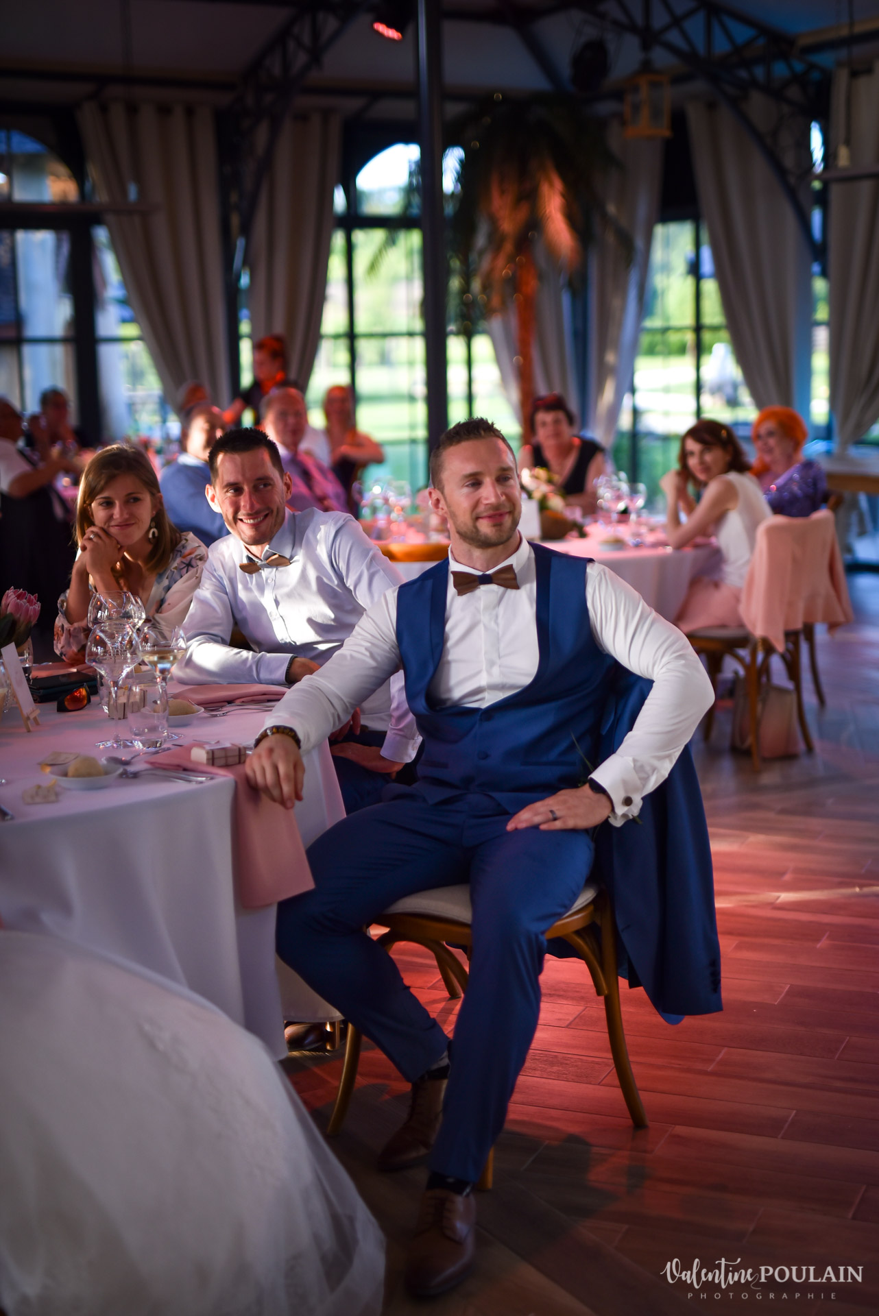 Mariage cérémonie laïque Moulin-de-la-Mangue-Valentine Poulain écoute