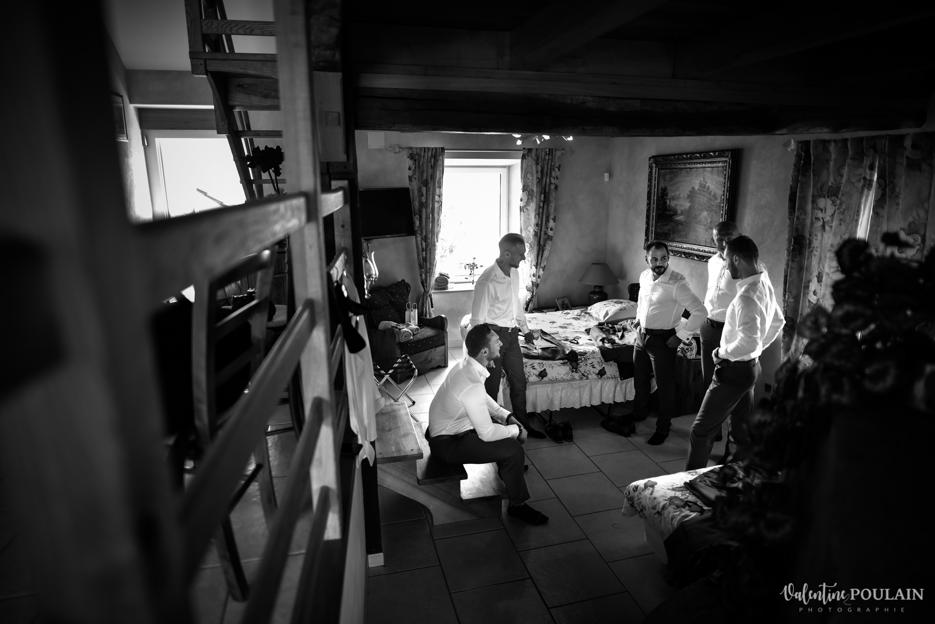 Mariage ceremonie laique Moulin-de la Mangue - Valentine Poulain préparatifs