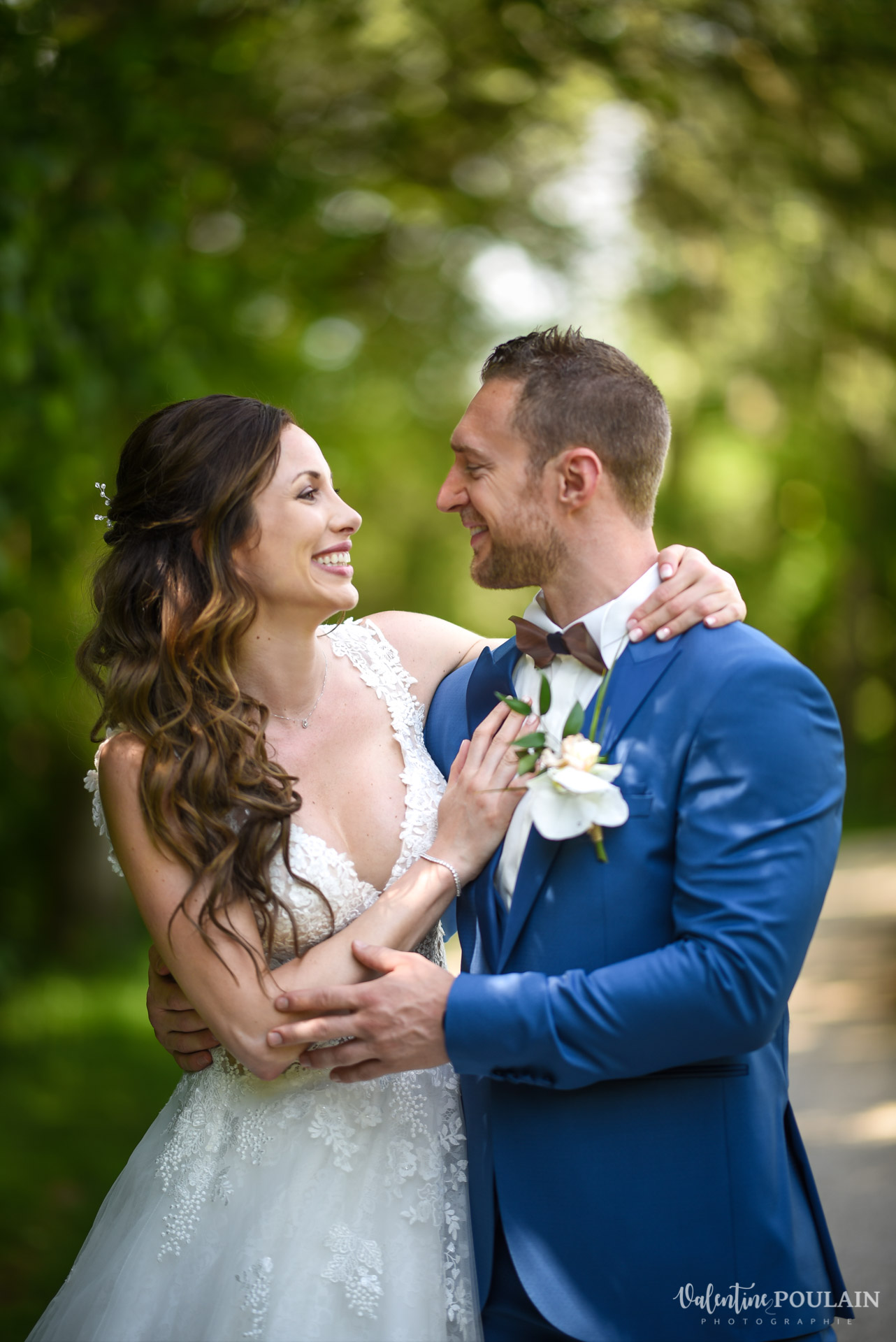Mariage cérémonie laïque Moulin-de la Mangue - Valentine Poulain regard