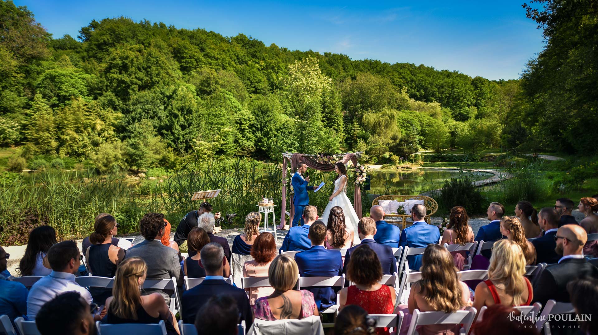 Mariage cérémonie laïque Moulin-de la Mangue - Valentine Poulain extérieur